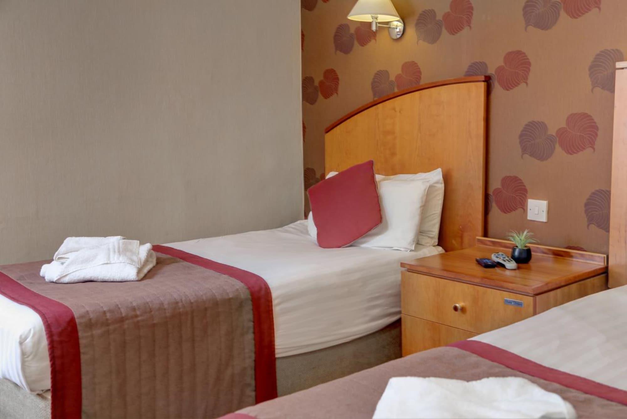 Crown & Mitre Hotel 3*