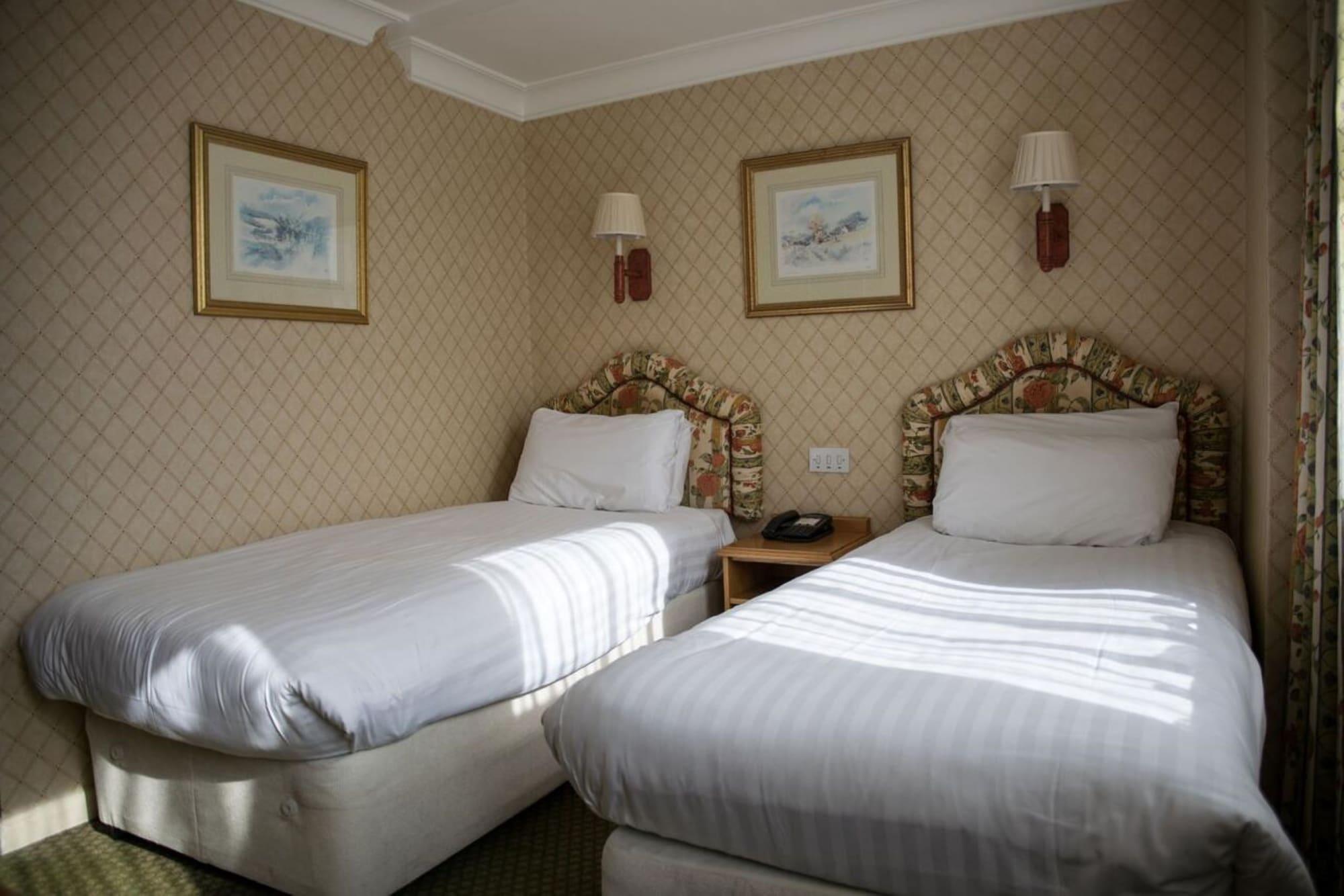 Crown & Mitre Hotel 3*