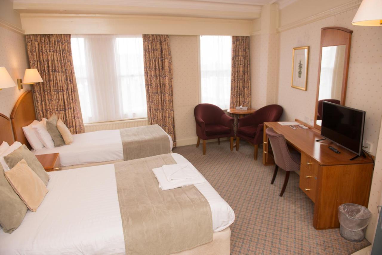 Hotel Crown & Mitre 3*
