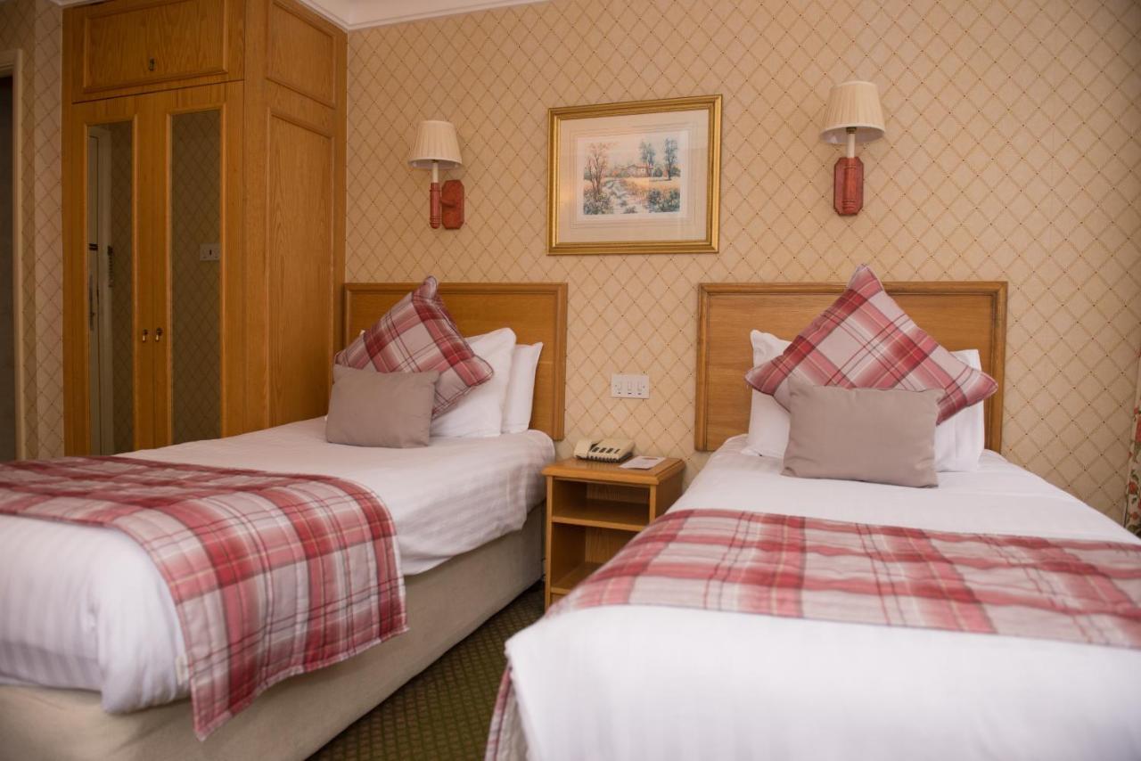 Hotel Crown & Mitre 3*