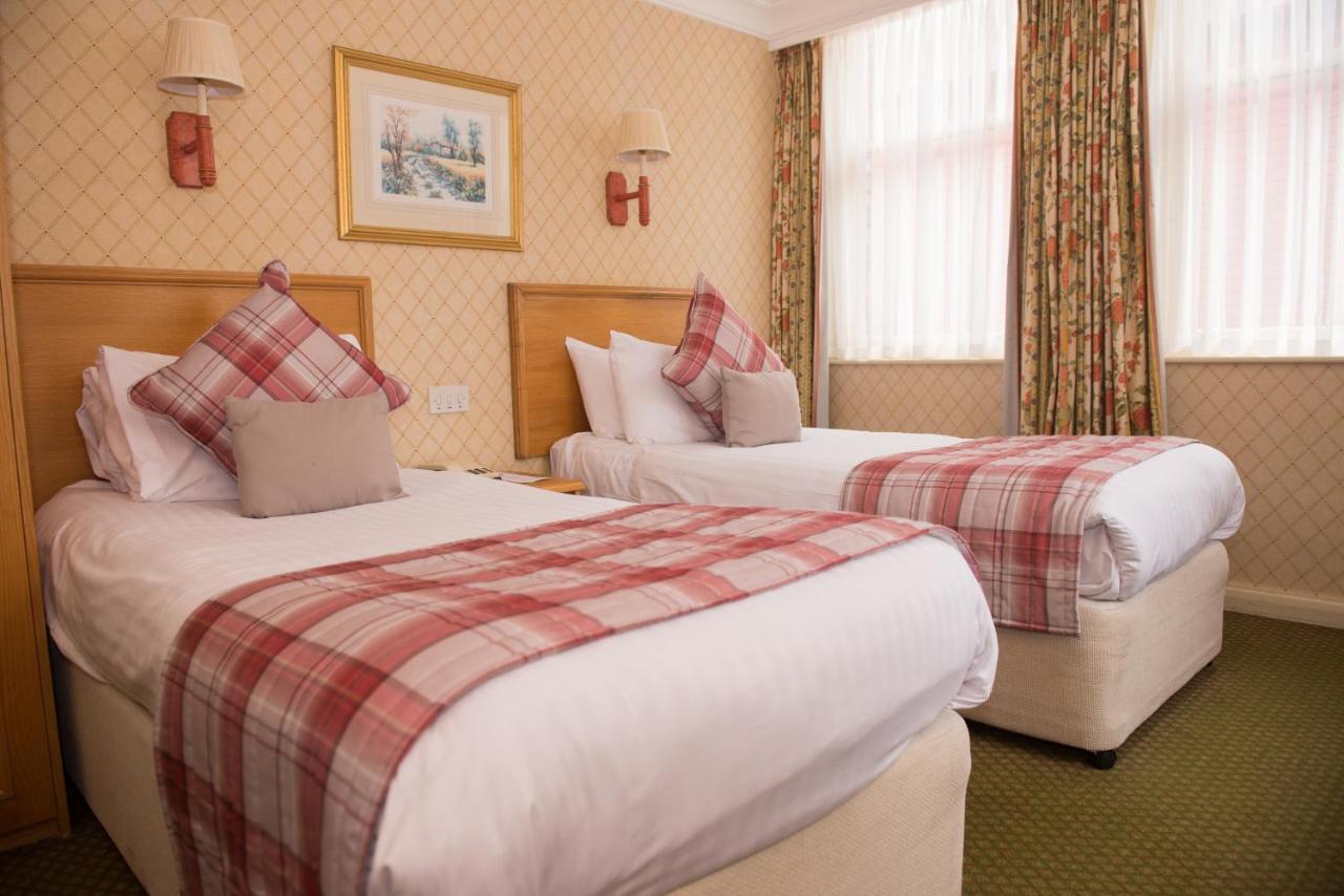 Crown & Mitre Hotel 3*